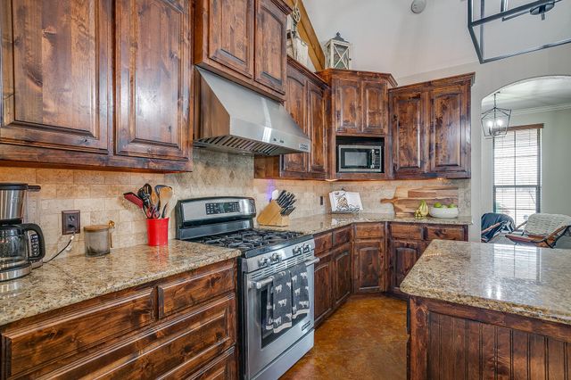 160 Goodnight Trail, Rhome, TX 76078