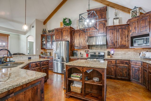 160 Goodnight Trail, Rhome, TX 76078