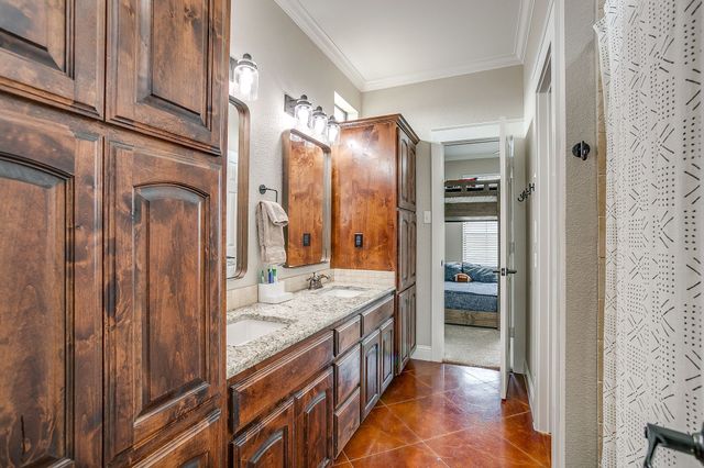 160 Goodnight Trail, Rhome, TX 76078