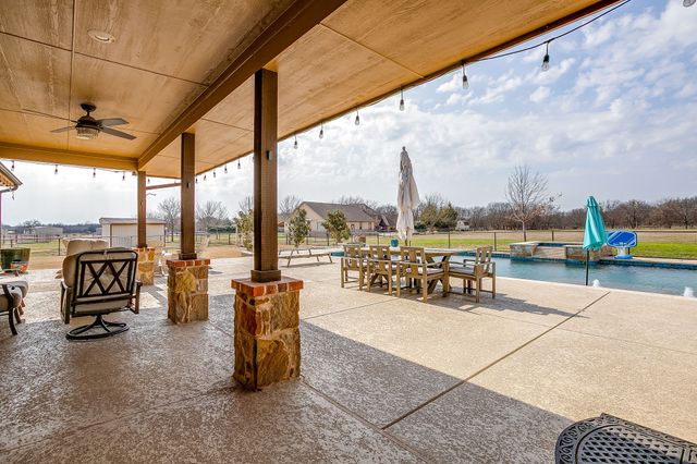 160 Goodnight Trail, Rhome, TX 76078