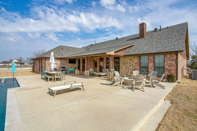 160 Goodnight Trail, Rhome, TX 76078