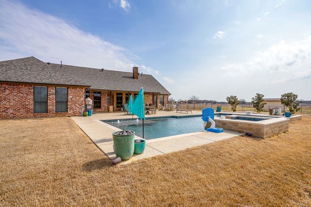 160 Goodnight Trail, Rhome, TX 76078
