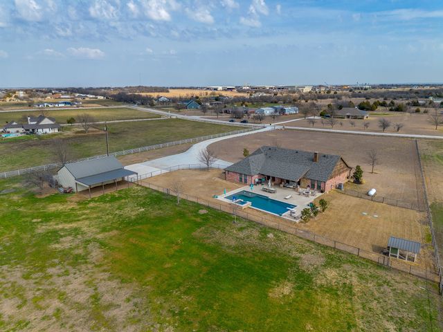 160 Goodnight Trail, Rhome, TX 76078