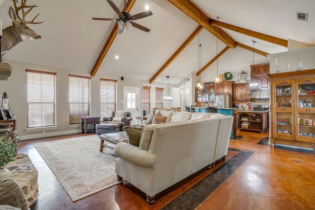 160 Goodnight Trail, Rhome, TX 76078