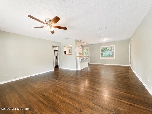 5774 CEDAR OAKS Drive, Jacksonville, FL 32210