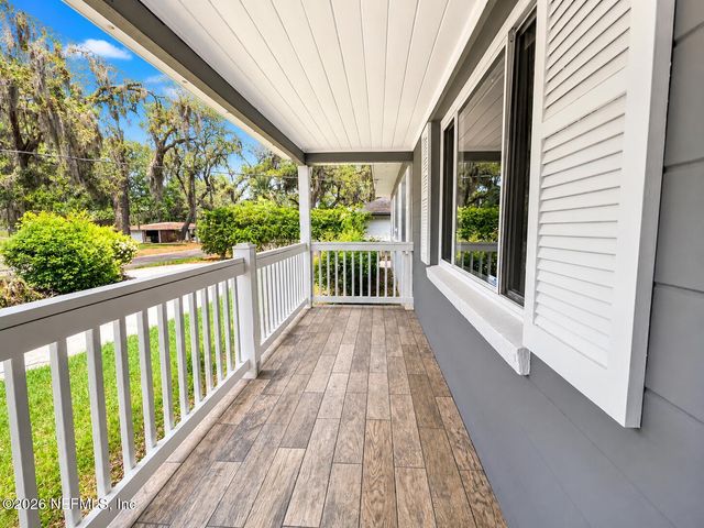 5774 CEDAR OAKS Drive, Jacksonville, FL 32210