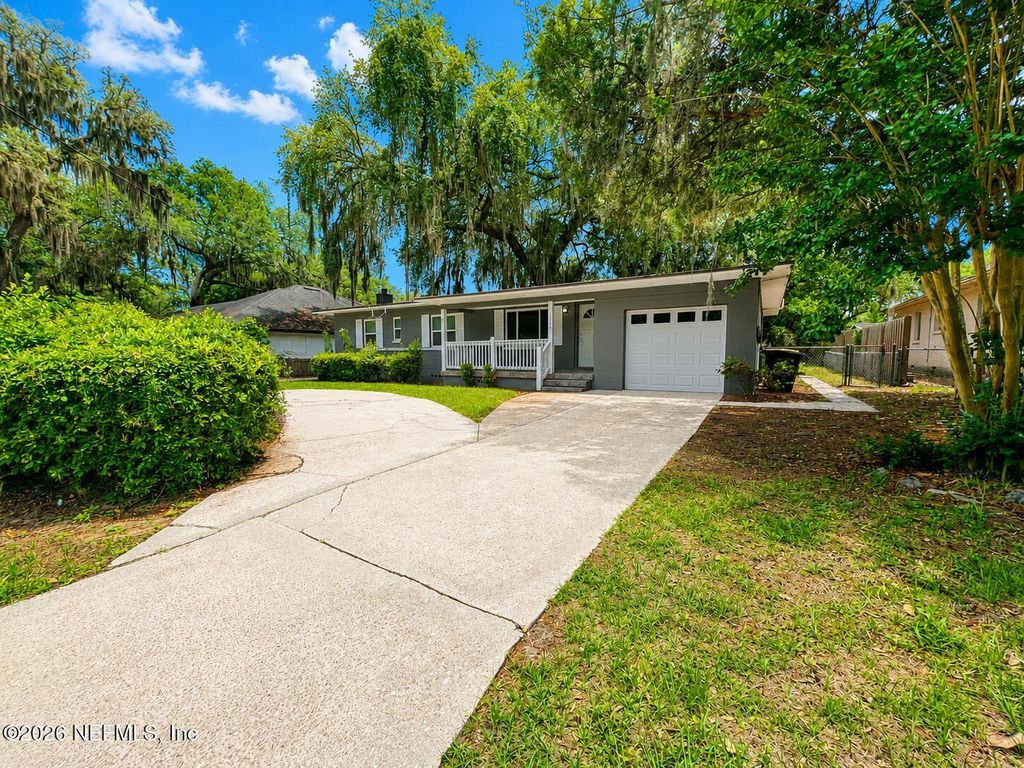 5774 CEDAR OAKS Drive, Jacksonville, FL 32210