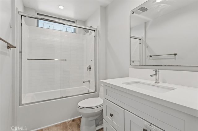 10718 Acama Street 301, Studio City, CA 91602