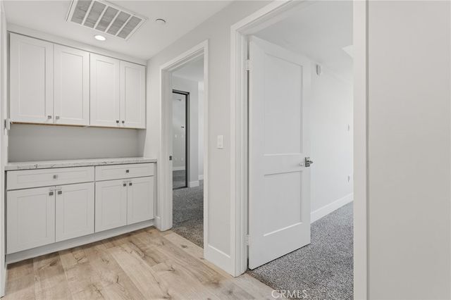 10718 Acama Street 301, Studio City, CA 91602