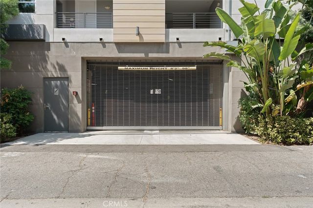 10718 Acama Street 301, Studio City, CA 91602