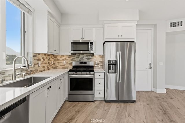 10718 Acama Street 301, Studio City, CA 91602
