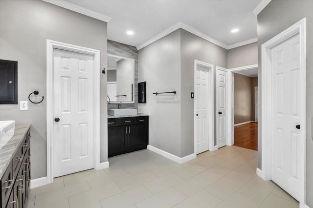 4015 Park Circle Way, Houston, TX 77059