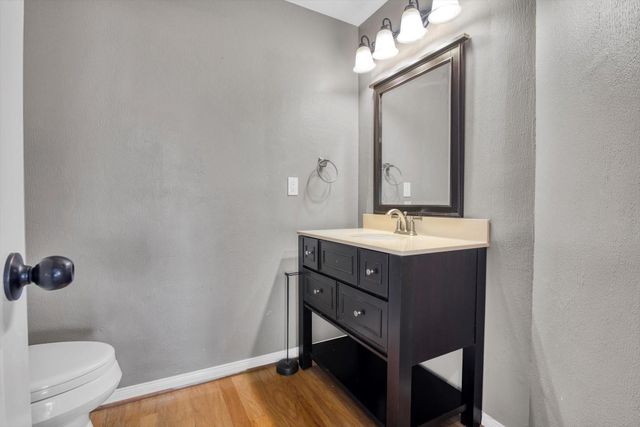 4015 Park Circle Way, Houston, TX 77059