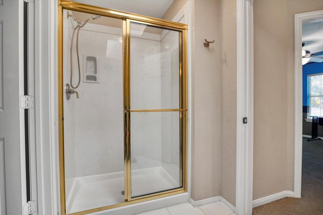 4015 Park Circle Way, Houston, TX 77059