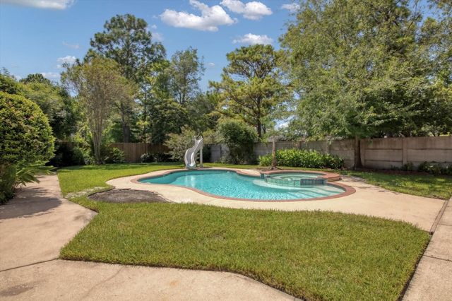 4015 Park Circle Way, Houston, TX 77059