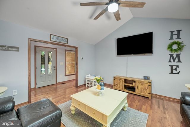 12008 SYCAMORE SHOALS DR, Bumpass, VA 23024