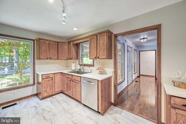 12008 SYCAMORE SHOALS DR, Bumpass, VA 23024