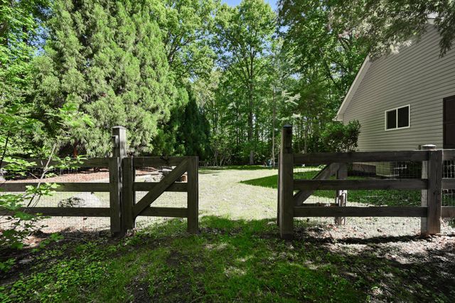 12008 SYCAMORE SHOALS DR, Bumpass, VA 23024