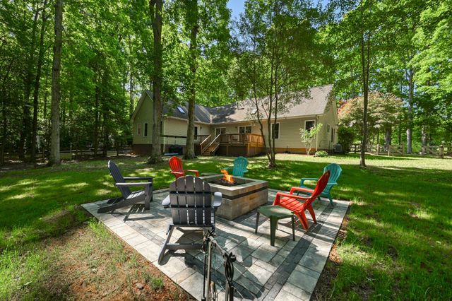 12008 SYCAMORE SHOALS DR, Bumpass, VA 23024
