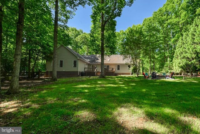 12008 SYCAMORE SHOALS DR, Bumpass, VA 23024