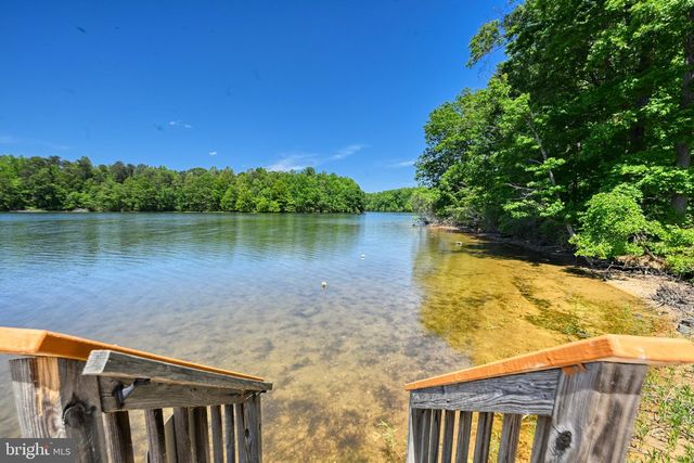 12008 SYCAMORE SHOALS DR, Bumpass, VA 23024
