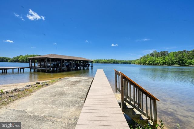 12008 SYCAMORE SHOALS DR, Bumpass, VA 23024