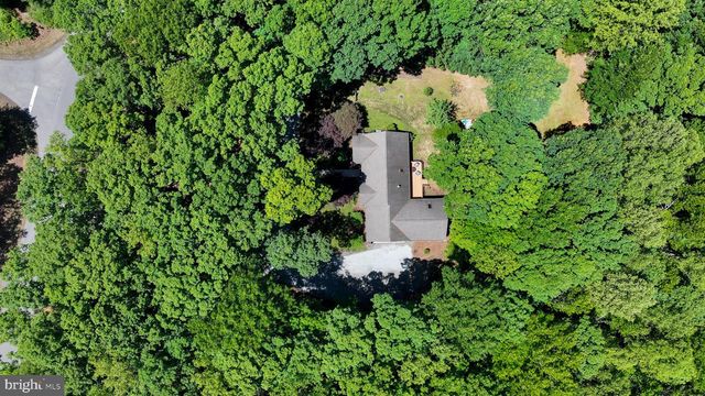 12008 SYCAMORE SHOALS DR, Bumpass, VA 23024