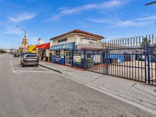 2112 NW 36th St, Miami, FL 33142