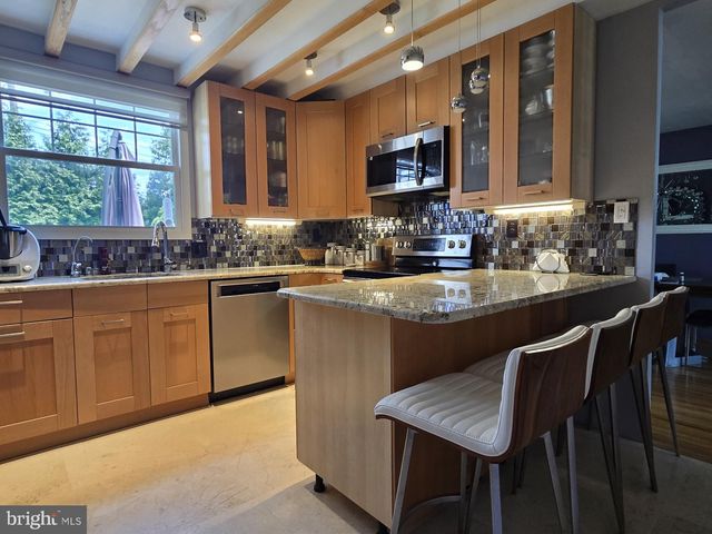 827 LARKSPUR ST, Philadelphia, PA 19116