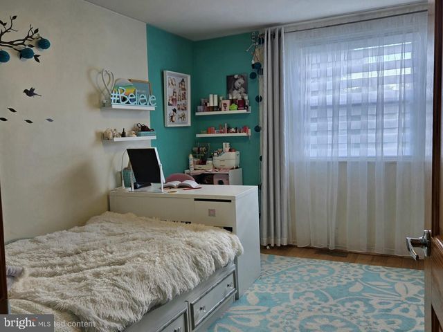 827 LARKSPUR ST, Philadelphia, PA 19116