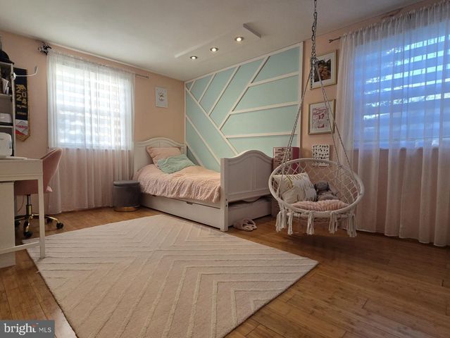 827 LARKSPUR ST, Philadelphia, PA 19116