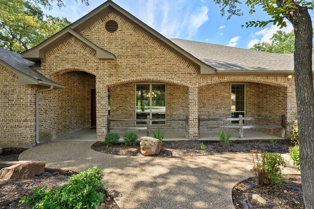 6318 Sonora Drive, Granbury, TX 76049 — photo 2