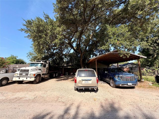 12915 Slater Lane, Houston, TX 77039