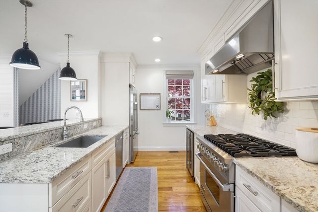 127 High St, Boston, MA 02129
