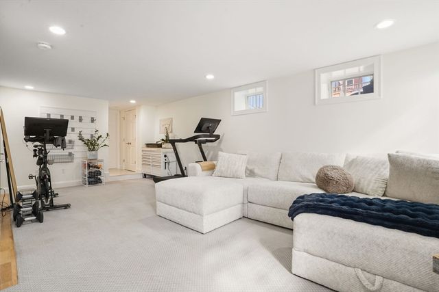 127 High St, Boston, MA 02129
