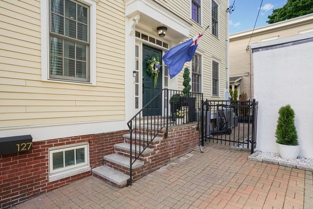 127 High St, Boston, MA 02129