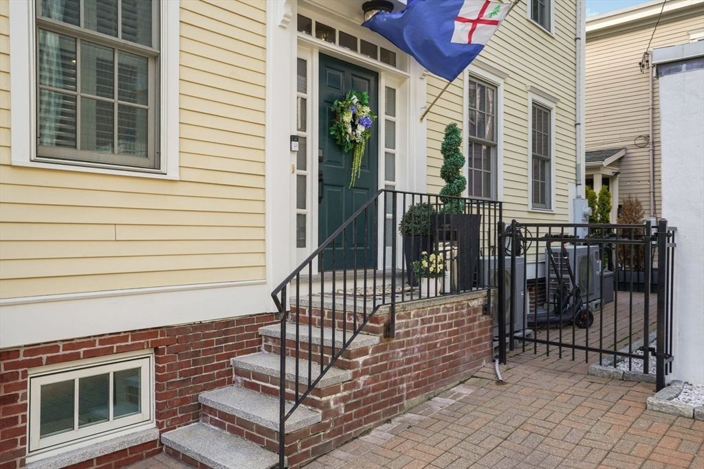 127 High St, Boston, MA 02129
