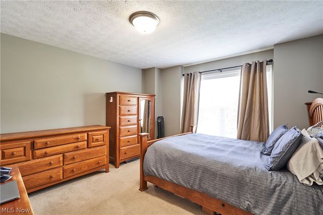 222 Emerald Avenue, Streetsboro, OH 44241
