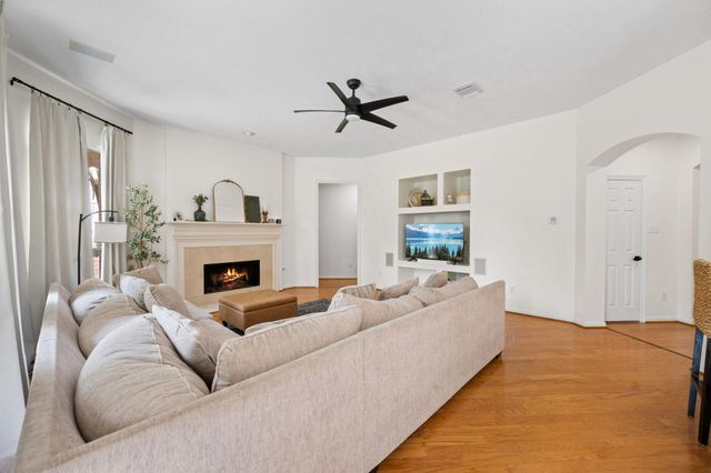 3207 S Woodstream Way, Houston, TX 77345