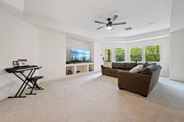 3207 S Woodstream Way, Houston, TX 77345