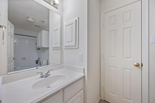 3207 S Woodstream Way, Houston, TX 77345