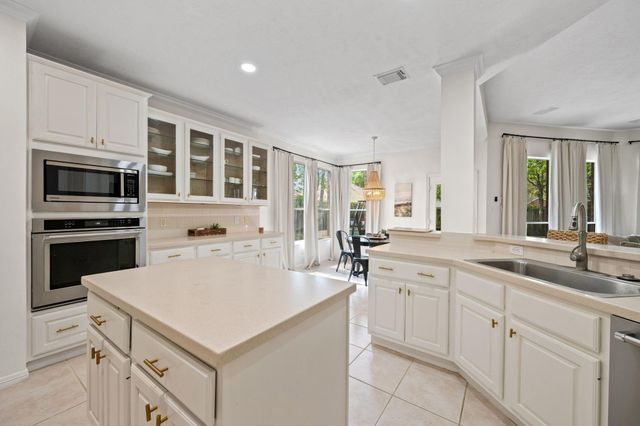 3207 S Woodstream Way, Houston, TX 77345