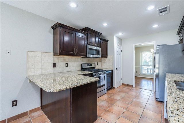 505 Canyon Wren DR, Buda, TX 78610