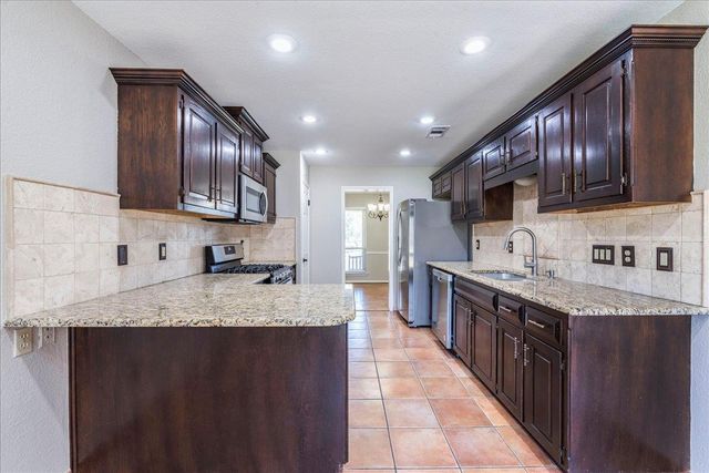 505 Canyon Wren DR, Buda, TX 78610