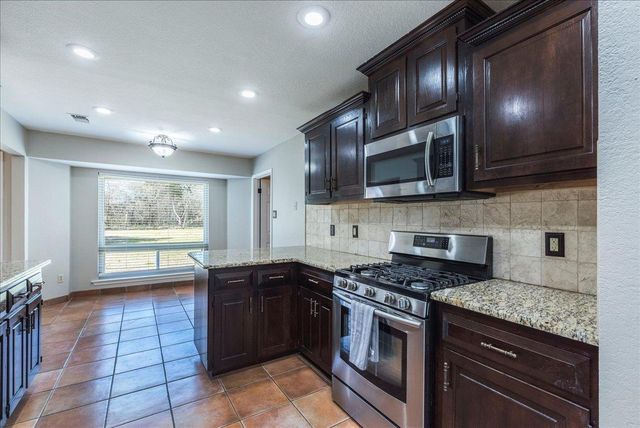 505 Canyon Wren DR, Buda, TX 78610