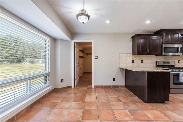 505 Canyon Wren DR, Buda, TX 78610