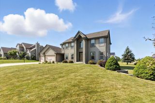 4712 W Woodward DRIVE, Franklin, WI 53132