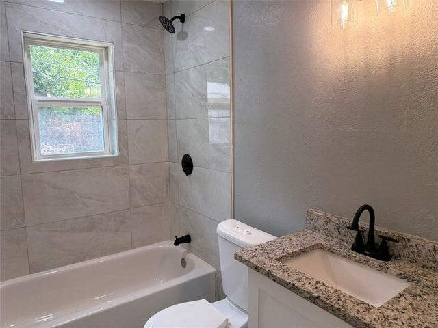 2505 Normont Circle, Fort Worth, TX 76103
