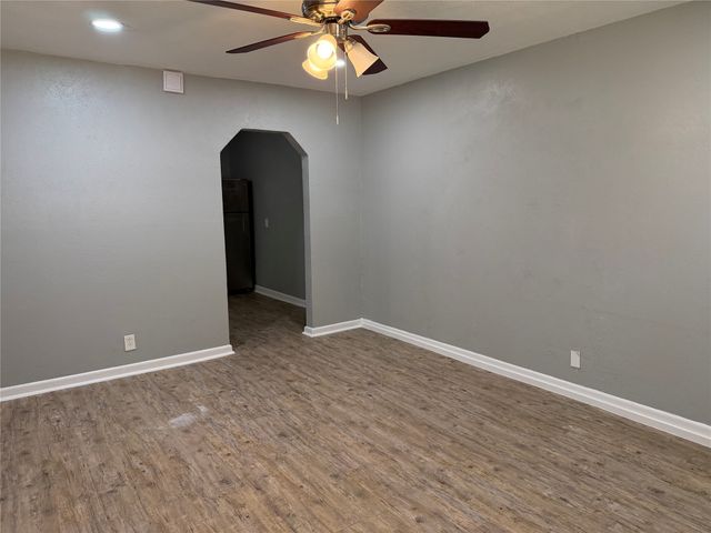 2505 Normont Circle, Fort Worth, TX 76103