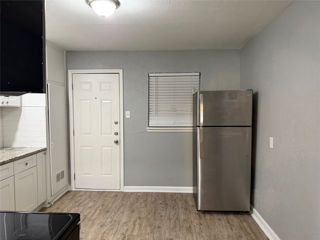 2505 Normont Circle, Fort Worth, TX 76103